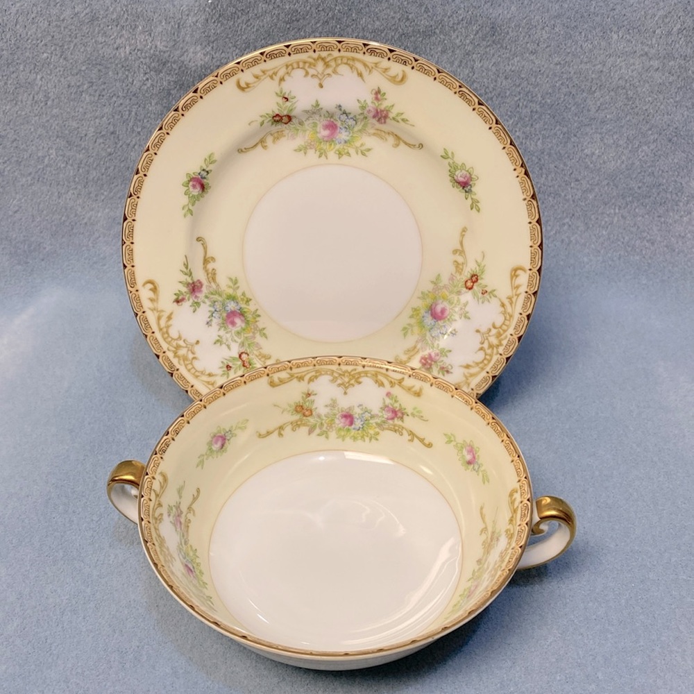 Meito Garland Floral Scroll in Cream Footed Soup Bowls and Saucers Two Sets/4 pc